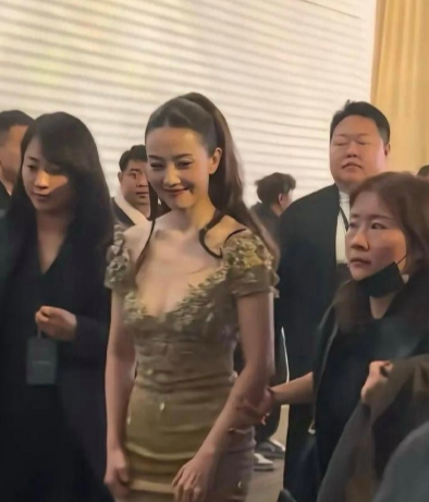 瞅见高圆圆那一刻，我一下子就释怀了 ​​​