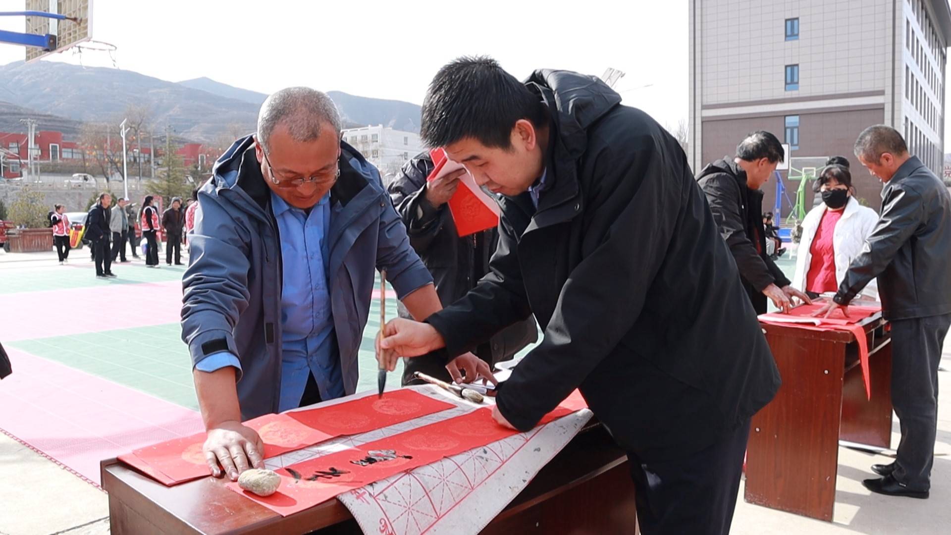 乡音唱响新生活 竞技凝聚邻里情——安国镇“村唱村演村运”点燃乡村年味