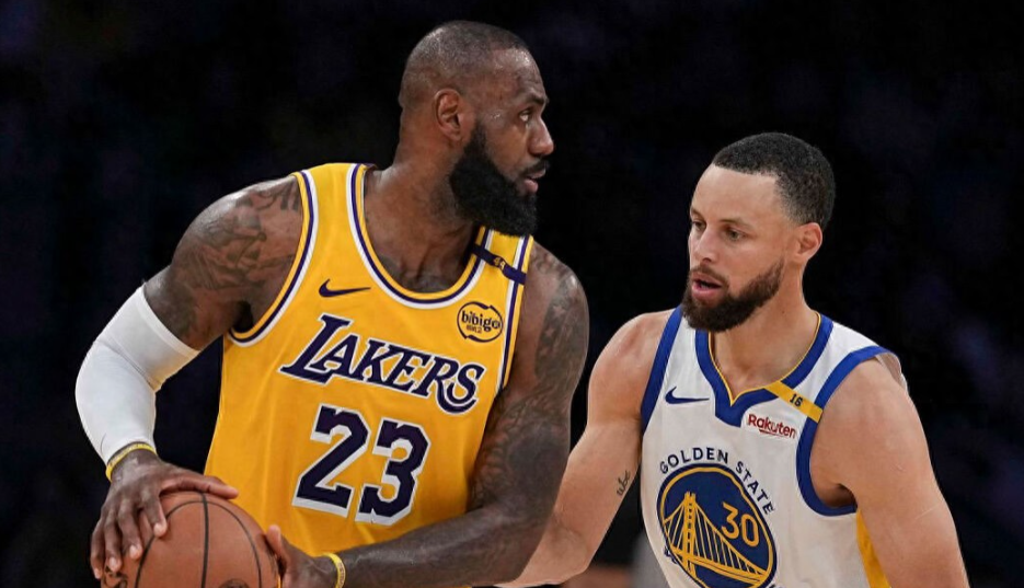 勇士今日将在主场迎战湖人，勇士主帅史蒂夫-科尔接受了采访。
当被问及斯蒂芬-库里