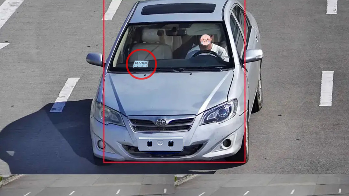 刚提车，挂的临牌，不小心闯红灯了，会被拍吗？