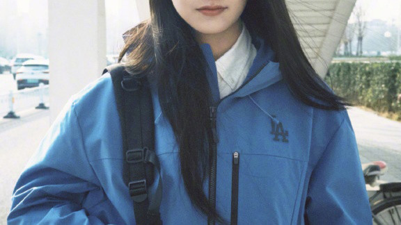 18岁张籽沐太美了，让你暂时忘了中国那些被家庭作坊困住的童星们