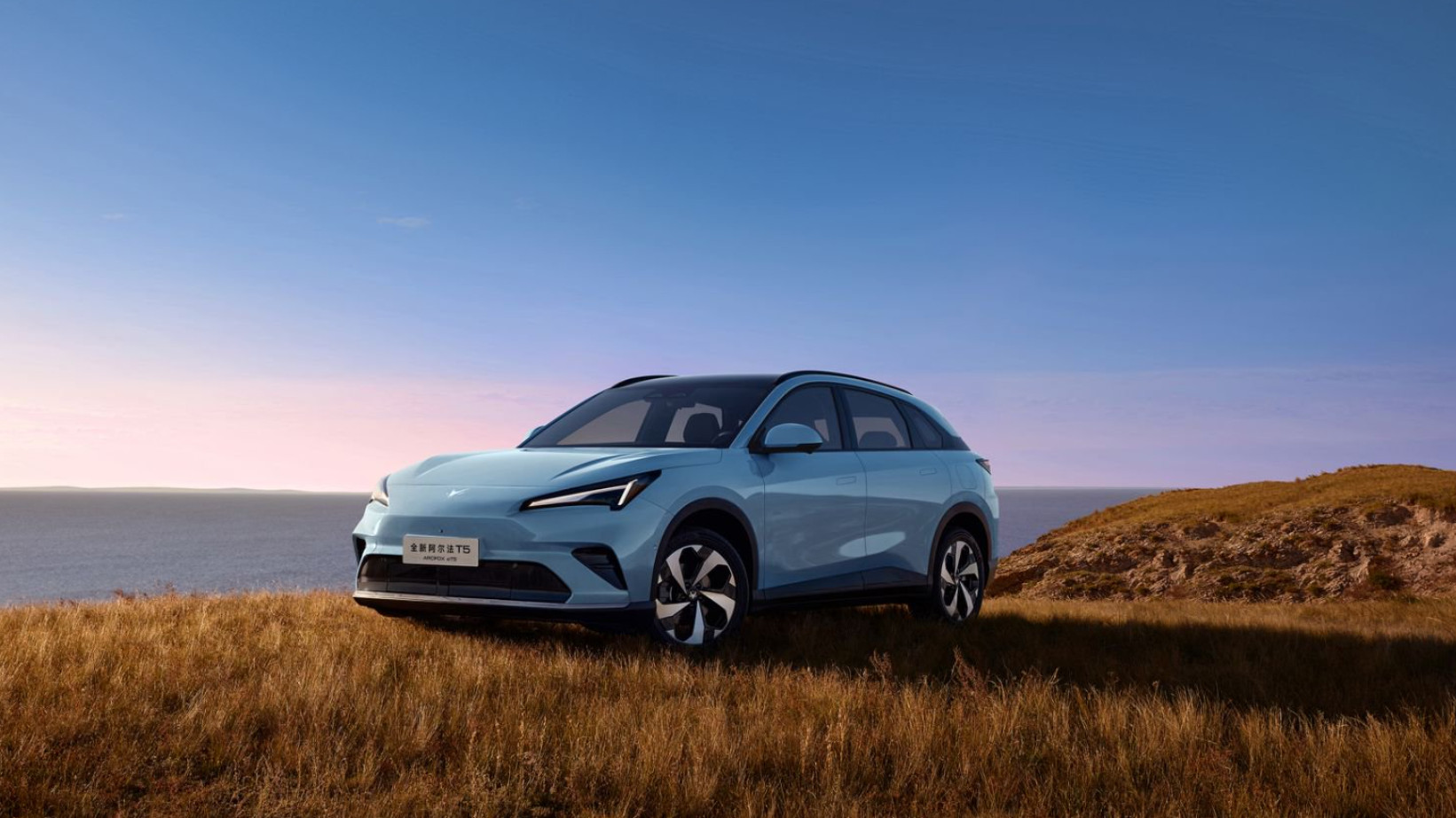 十万出头家用 SUV 深蓝 S05 与极狐 T5 深度试驾对比