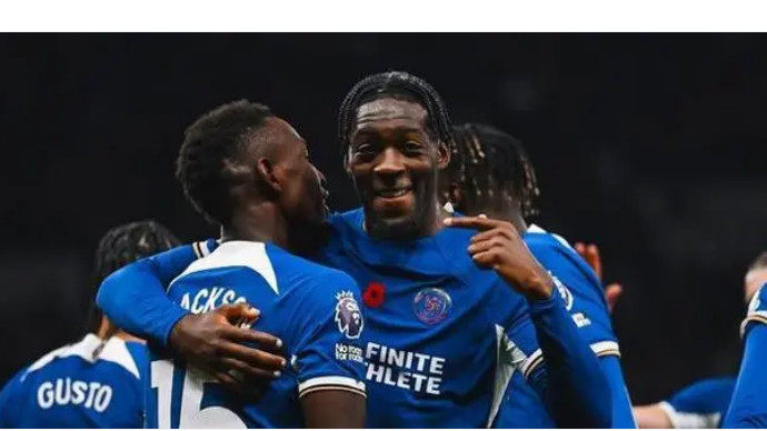 英超巅峰对决：切尔西vs曼城，谁