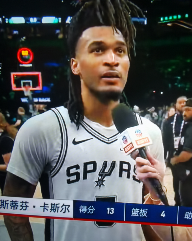 卡斯尔补齐了马刺的强队性格
季后赛次轮，马刺客场115-108，力克森林狼，系列
