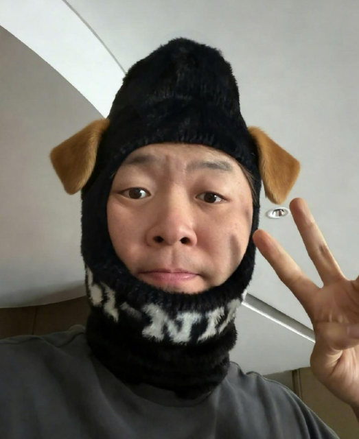 杜海涛不容易啊，都38岁了还在卖萌装可爱，但问题是真的不咋可爱。 ​​​