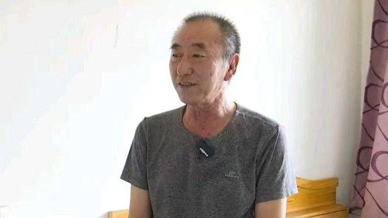 大爷没房没钱净想好事，找肤白貌美的老伴，要求AA制住到女方家里