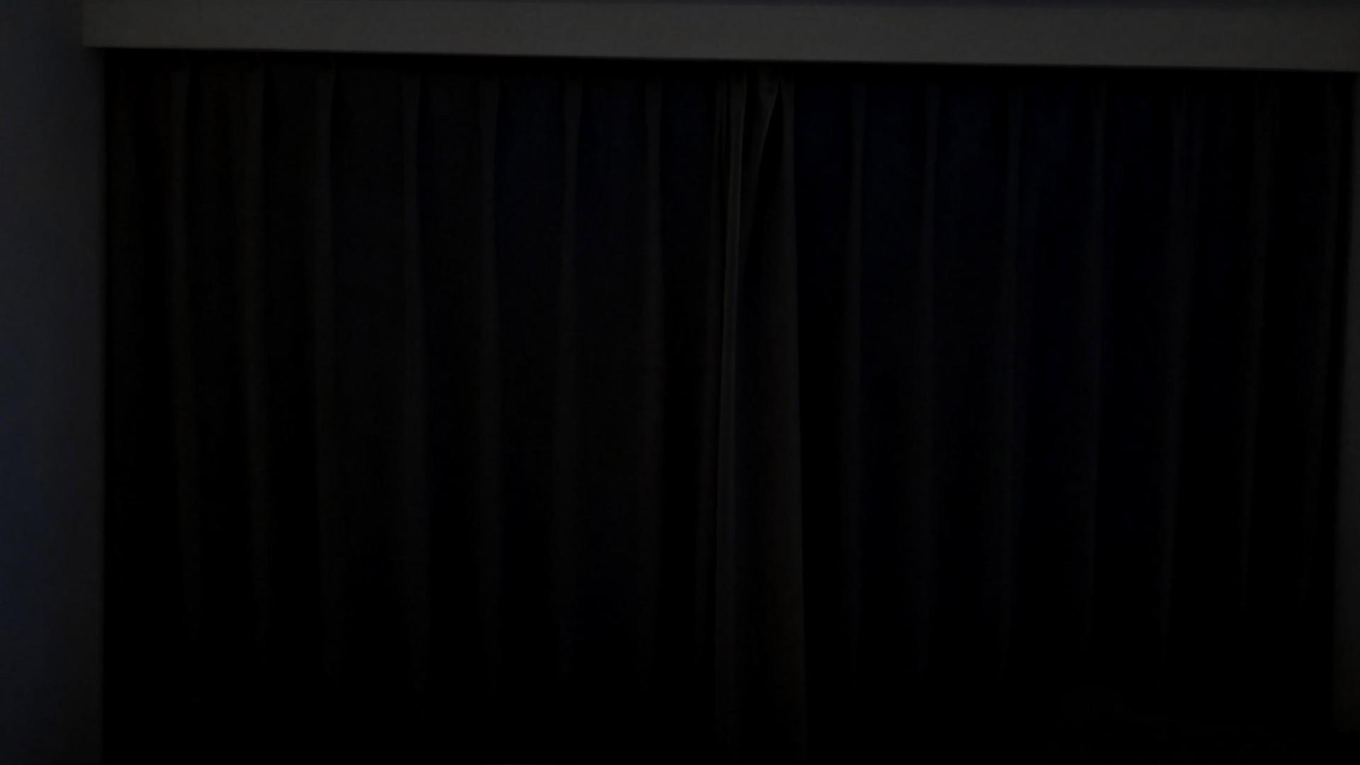 飘窗窗帘总漏光？中波帘全遮光设计，轻松封住顶部侧边缝隙