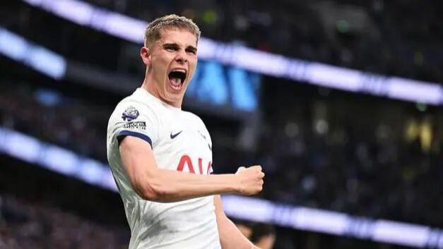 9000万！利物浦曼联疯抢范德芬，英超夏窗第一场“军备竞赛”打响