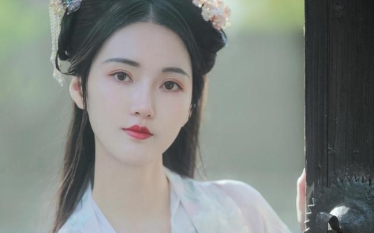 救命之恩被人冒领，眼看阴谋就要败露，娘亲慌张躲藏，我却悄悄松了口气