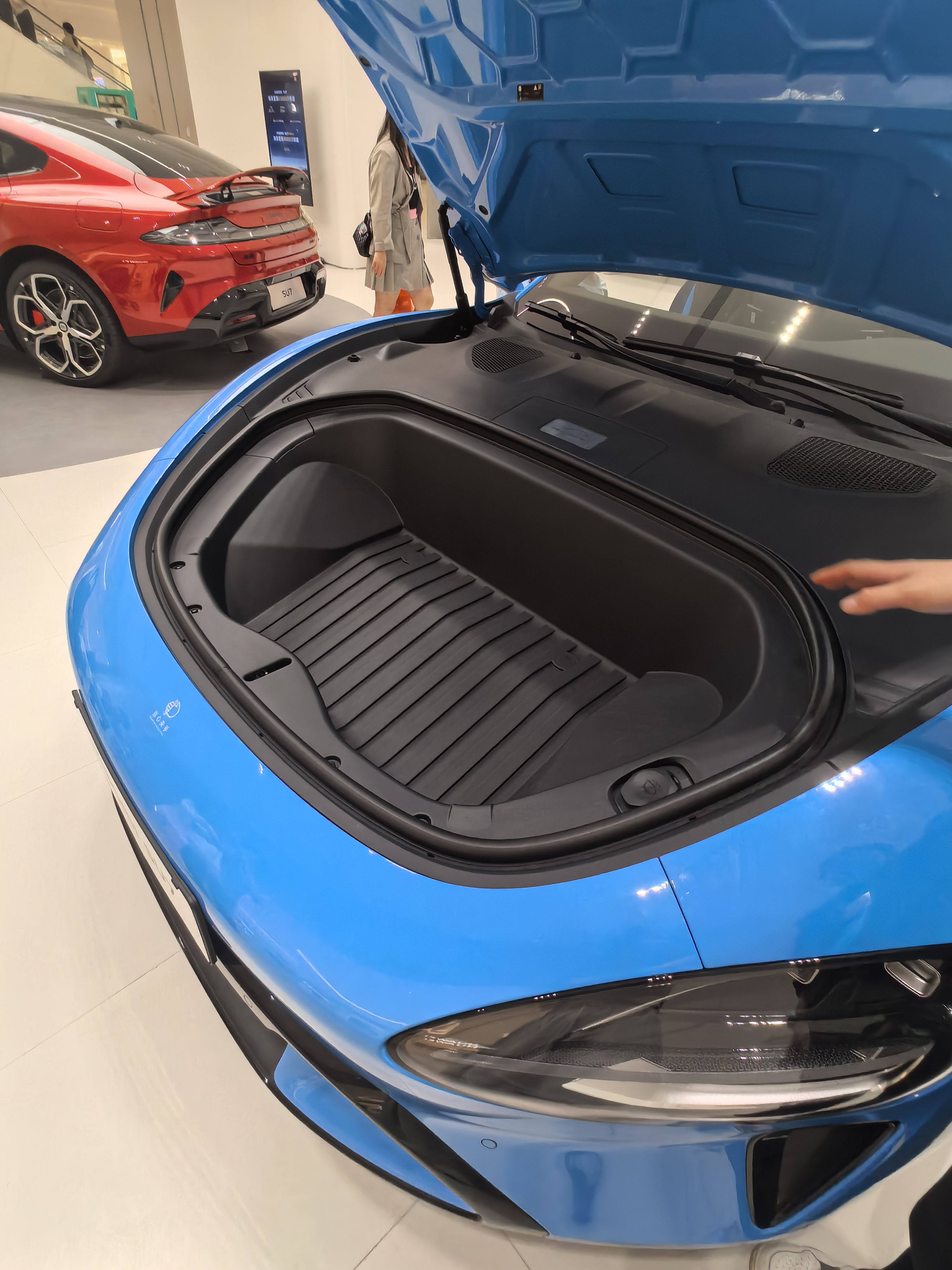 作为新能源党，我竟然还没有试驾过小米的车，哈哈，一直都是看了看外观，没有仔细体验