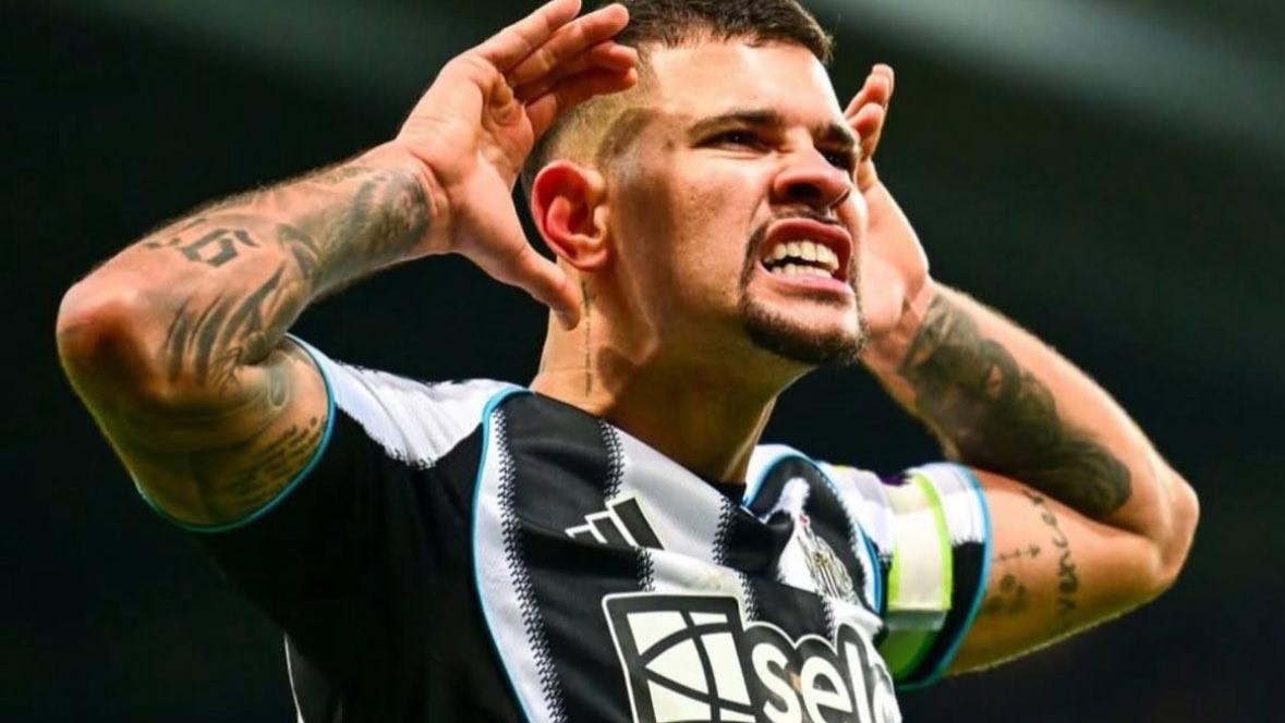 曼联今夏中场重建引援博弈 安德森成首选，吉马良斯与托纳利竞争转会机会