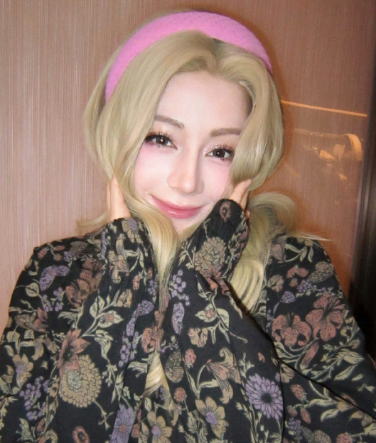 我希望你被善意和爱包围，你走的路要繁花盛开