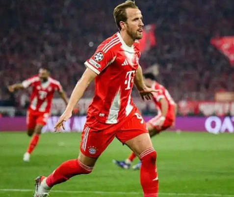 北京时间4月29日03：00，欧冠半决赛迎来第一场对决，巴黎主场PK拜仁！
巴黎