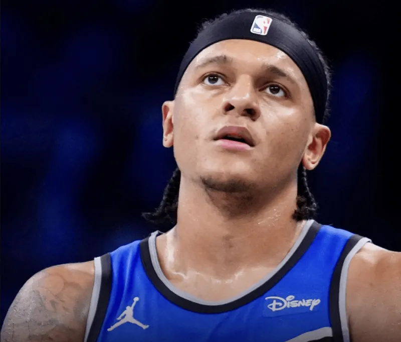 NBA附加赛，魔术客场97-109不敌76人。

此役，班凯罗全场22投仅7中，