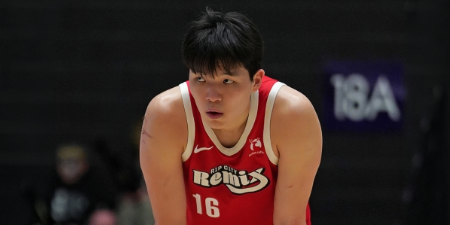 杨瀚森将出战混音队的季后赛比赛。据相关媒体信息，杨瀚森已经前往墨西哥参加混音队和