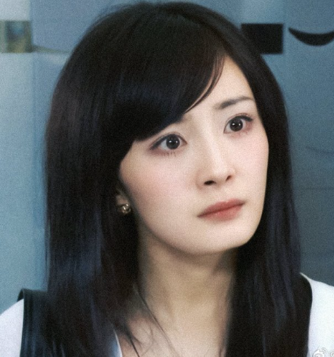 秋枫揉碎月光藏下万丈星海，奏响热爱的乐章