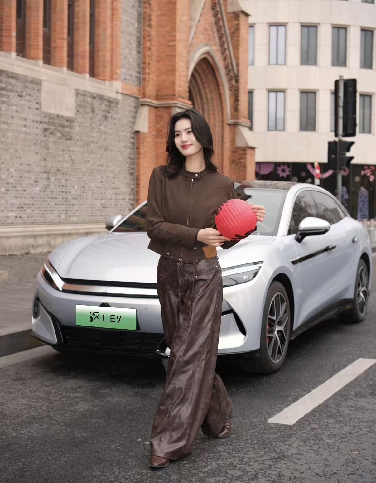 比亚迪股票大涨7%，3月5号比亚迪发布颠覆性技术