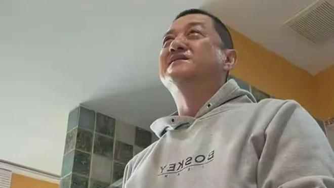 李亚鹏说漏嘴：送李嫣出国王菲缺席