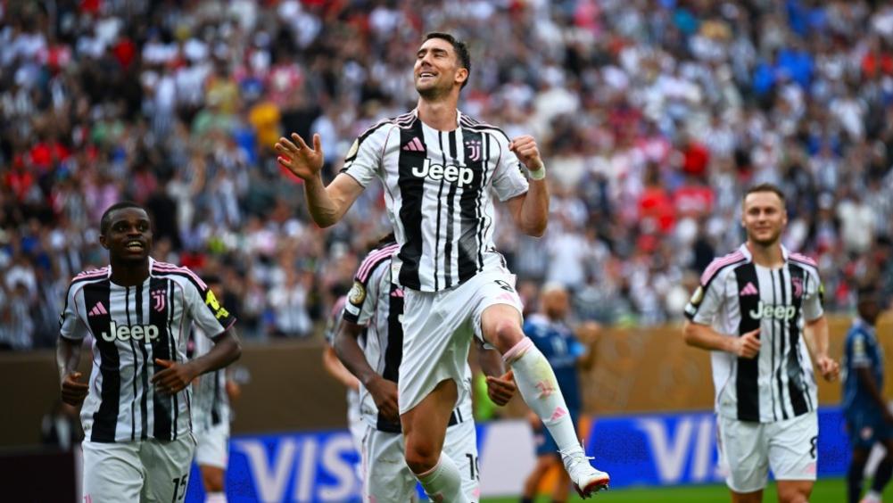 意甲夜谈：都灵安联的“锋无力”困局——当残阵尤文遭遇“苦主”萨索洛，老妇人能否打破心理魔咒？