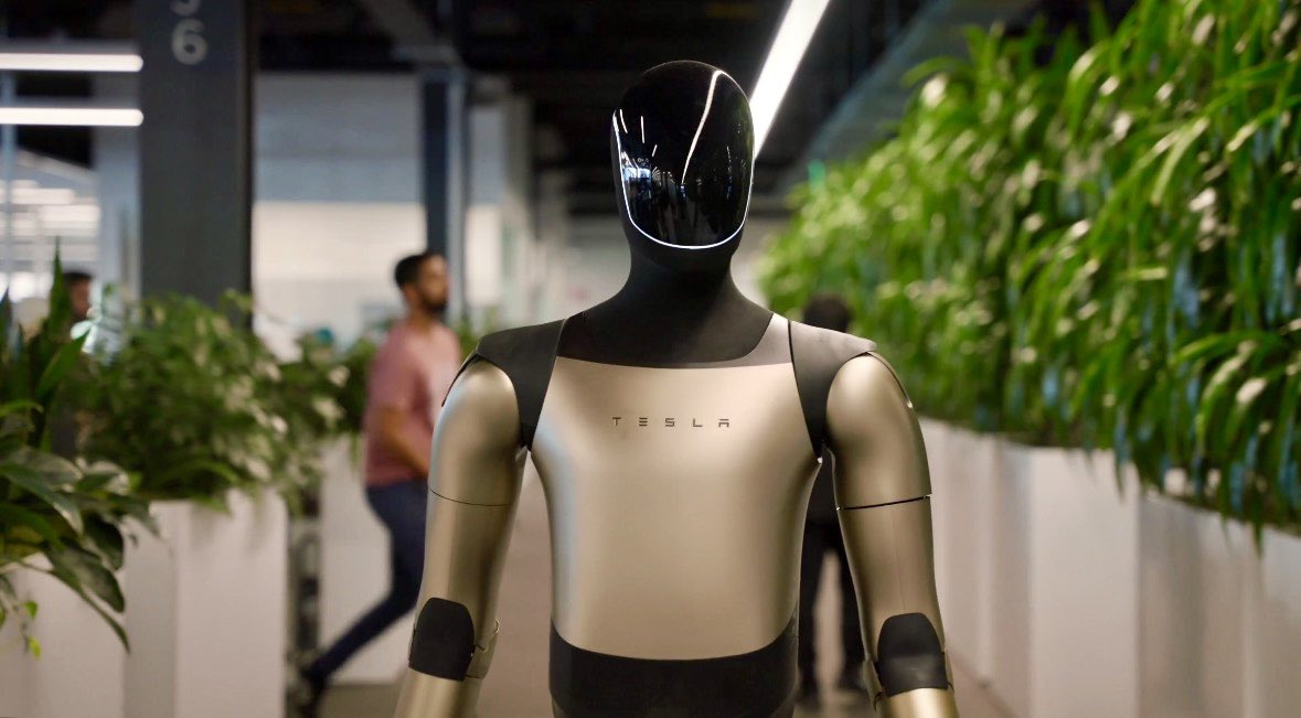 4月20日，证券时报报道称，针对特斯拉即将在上海量产机器人的消息，特斯拉中国表示