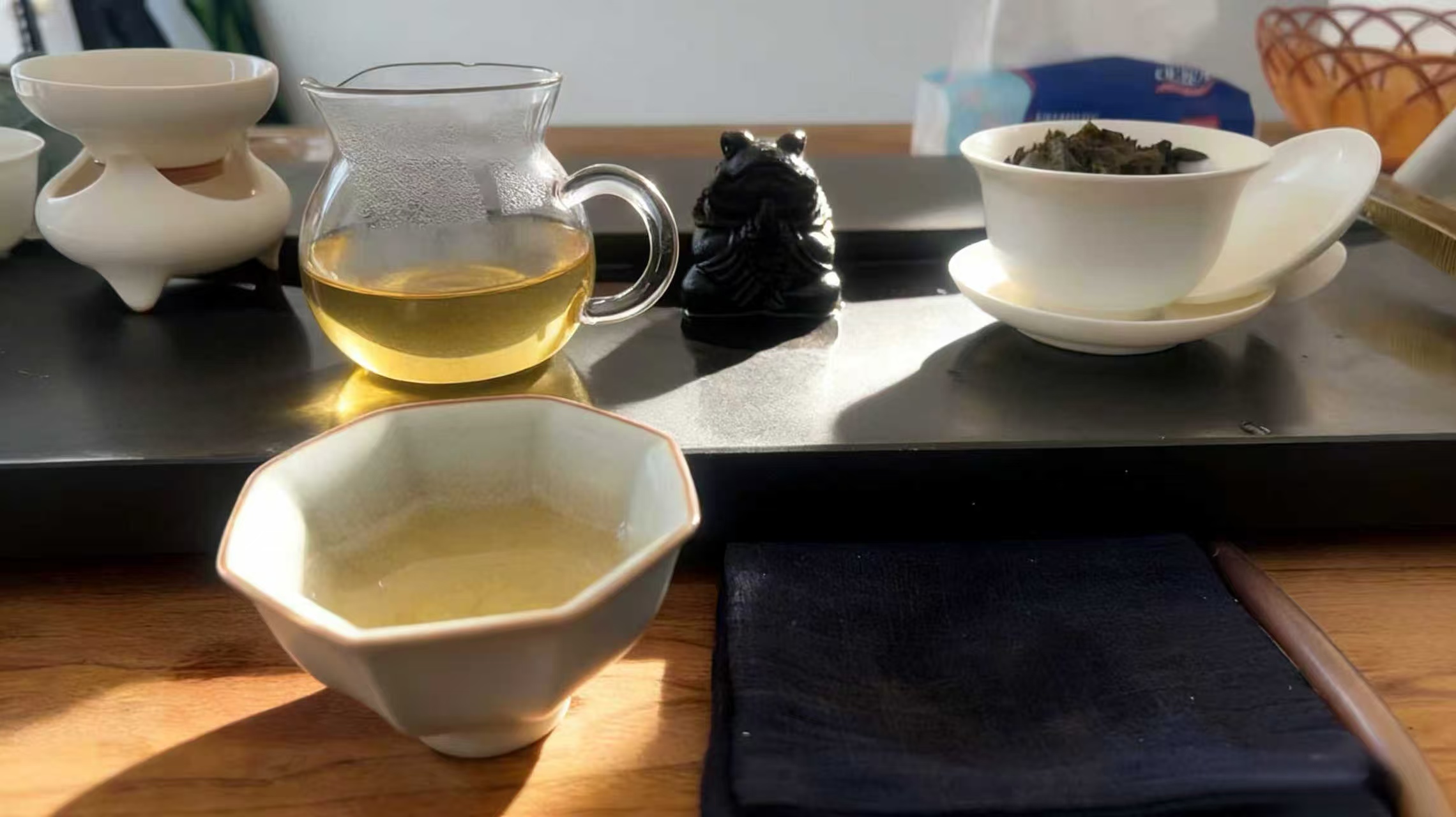 增长智慧最好的办法，就是如其所示。
不去对抗新的人、事、知识出现，而是先放下小我