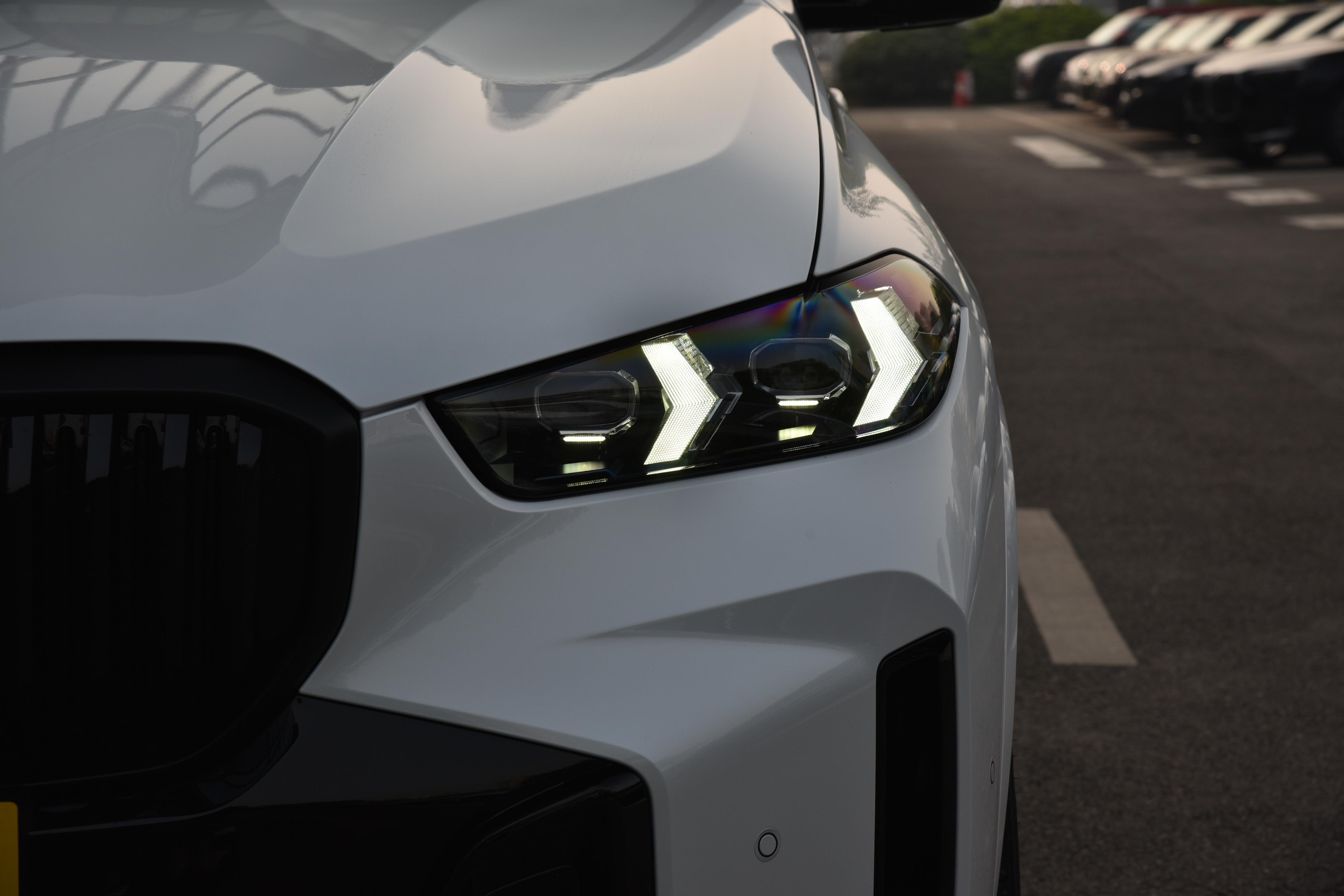 宝马X5底盘性能到底如何？公路SUV标杆，运动与舒适精准平衡