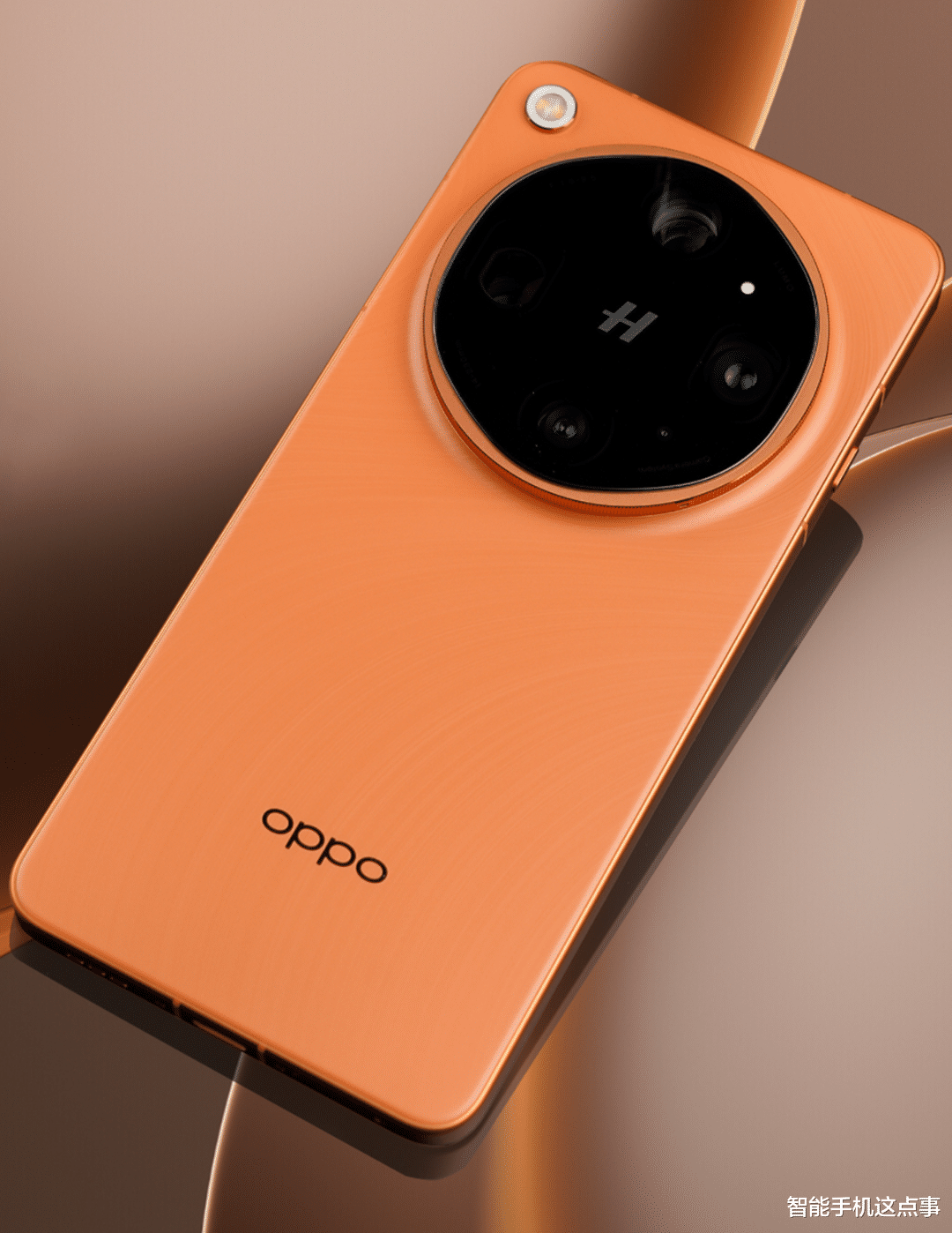 OPPO双旗舰参数全曝！一个顶配影像，一个小屏续航王，谁更值