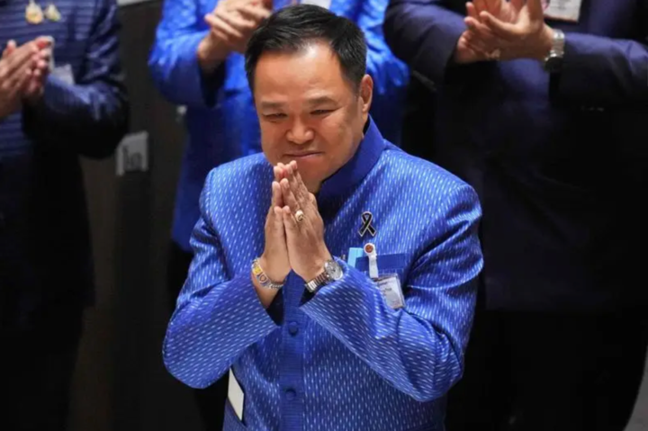 阿努廷：再次当选