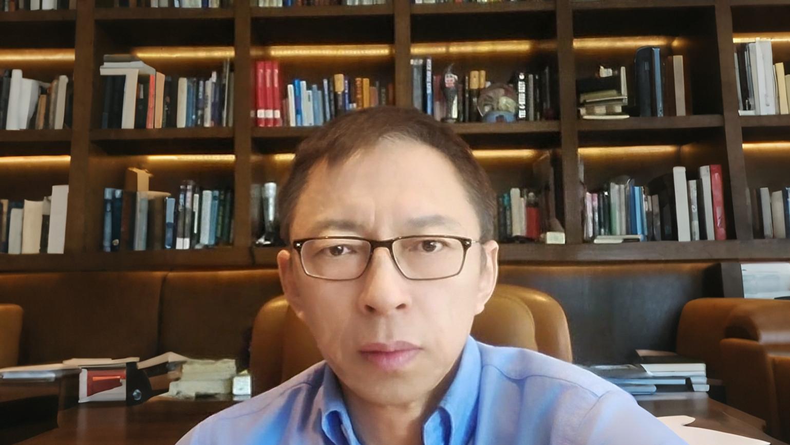 从英语课到物理课，张朝阳长期出镜知识直播，为搜狐沉淀差异化IP