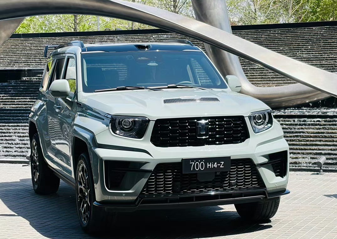 新坦克700的气场和调性就很对味儿，豪华感和气势感都出来了，坦克品牌到底是市场定