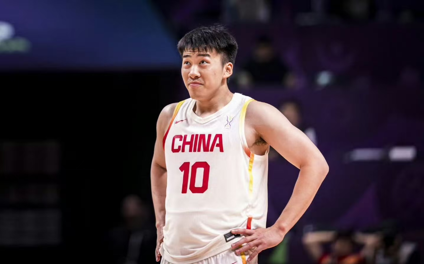 男篮最大损失是王俊杰无法回归，国内几个锋线难以替代他的作用