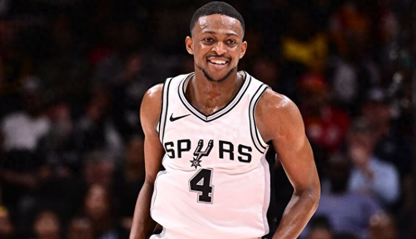 为什么总是对福克斯抱有幻想?

我说白了，福克斯就不是巨星级别的，顶多算个球星，