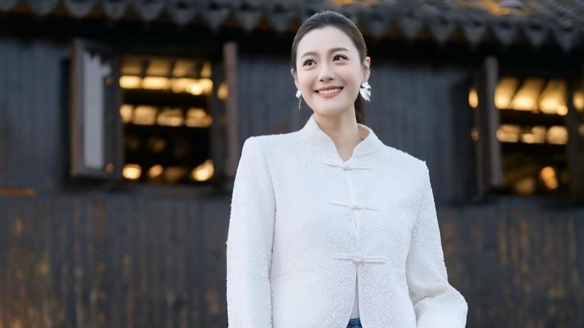 中式短衫与牛仔的浪漫叙事