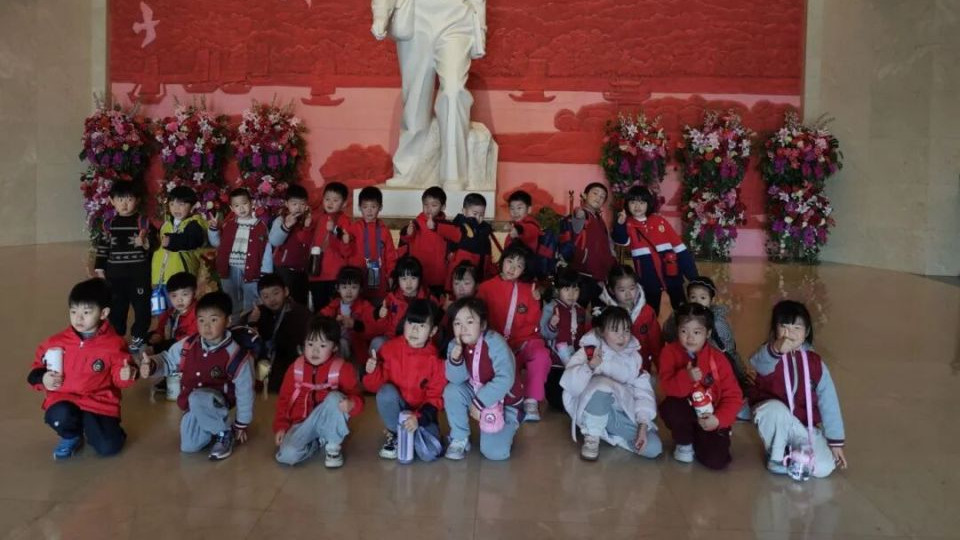 万婴克拉美丽幼儿园雷锋纪念馆研学活动圆满结束