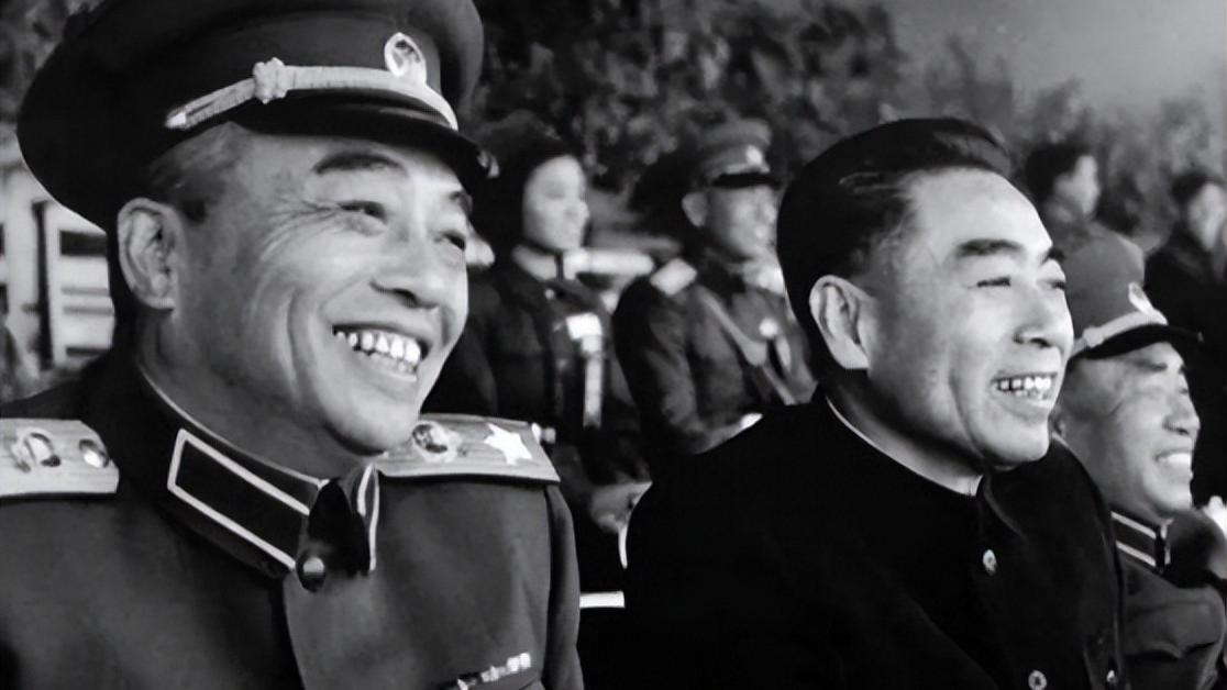 1951年得知彭德怀返京，周恩来立即放下工作：紧追着也没有赶上