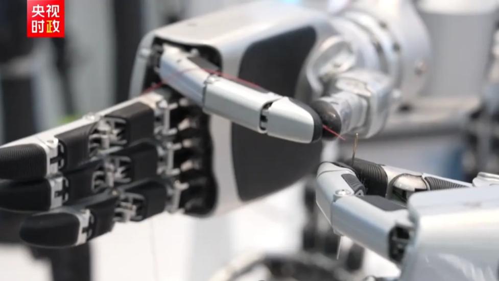 快讯｜机器人要进家门了？国家级标准发布，灵巧手成本再压缩，普通人买得起指日可待