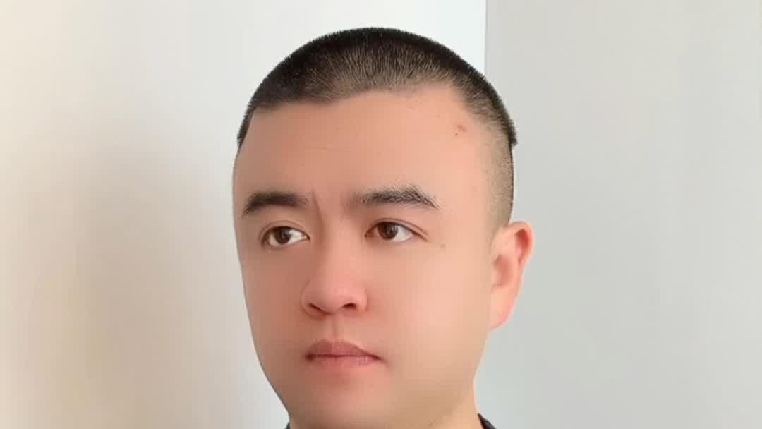 为什么外国人总喜欢找中国人帮忙拍照？
