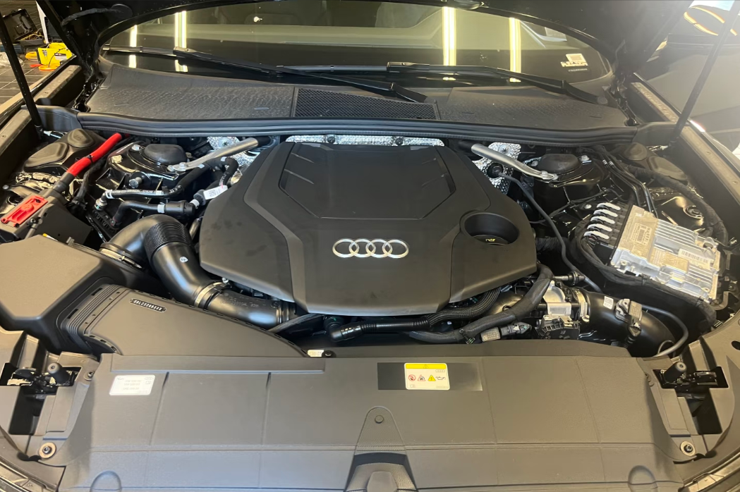 首先，A6L的2.0T发动机，一定要用0W-20的全合成机油，别图便宜用错标号，