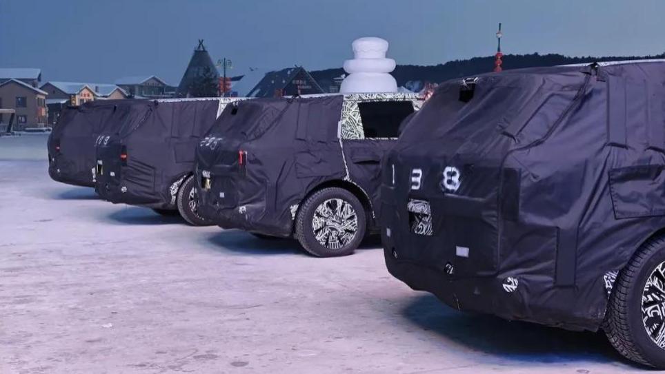 小米预热新车，首款增程 SUV 来了！