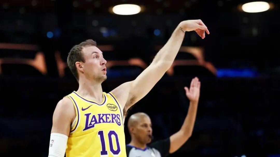 神交易？加盟湖人的肯纳德，什么水平？