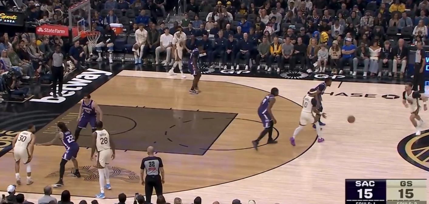 科二真是有了，全队平均1.91一个2.08的锋线带4个一米八的后卫

科尔真牛逼