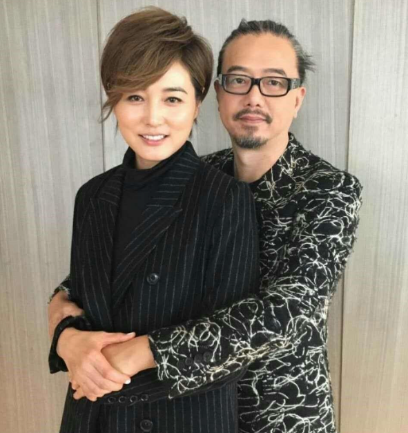 2005年“男人婆”张延怀孕后，立马给老公张锦程打电话报喜
可老公态度冷漠地说：
