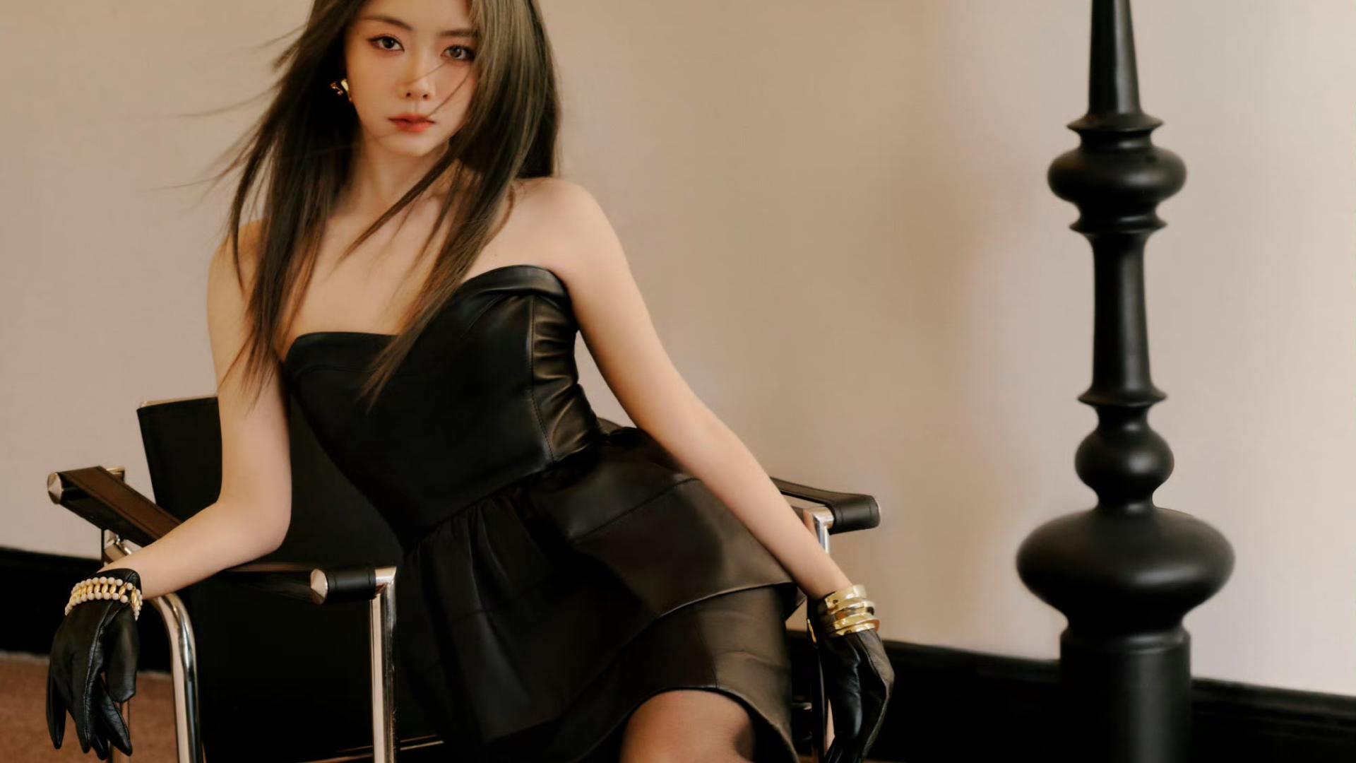 穿上高跟鞋，褪去稚嫩，谭松韵终于开始展示性张力了！