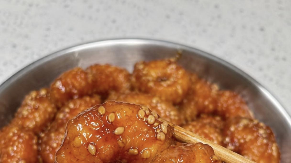 寻味酸甜：一口酥脆的糖醋虾仁