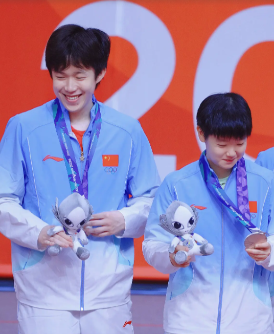 莎头2024年的你说以混双结束很神奇，那时候的我们都以为那或许会是莎头故事的句号