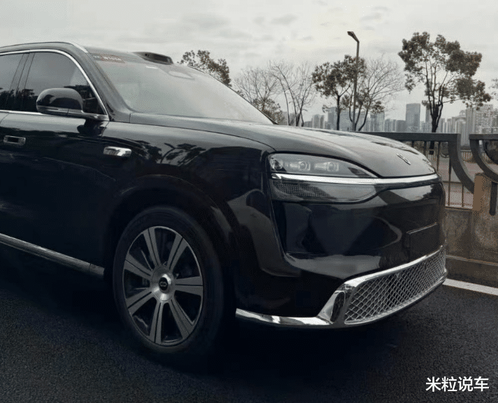 全新问界M9要来了，更硬更尊贵！