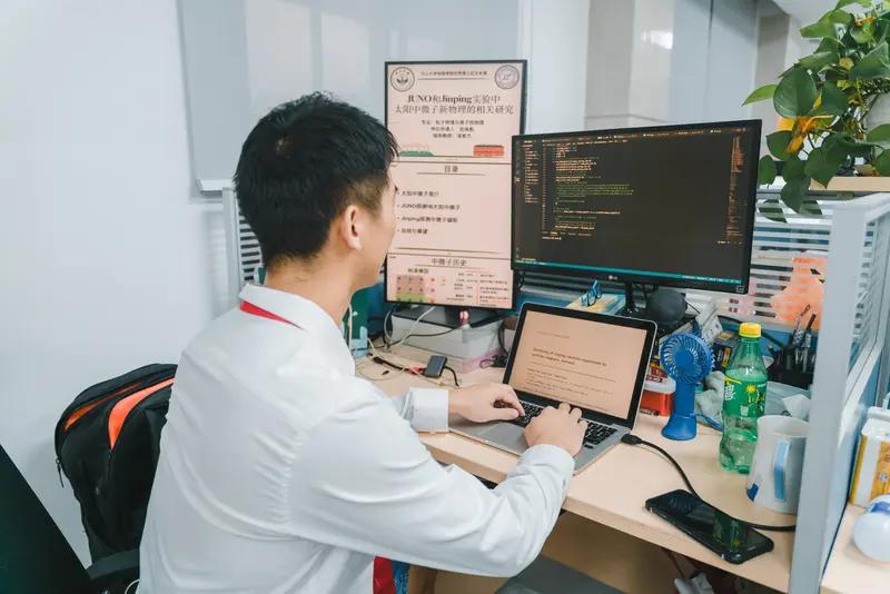 中国科技千年传承！从祖冲之到AI天才的算法密码