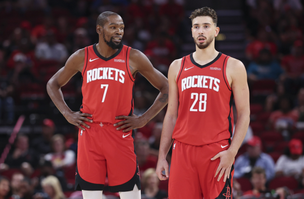 火箭竟然把11连胜的老鹰打成了筛子！
在连续输了湖人两场后，火箭主场迎战已经豪取