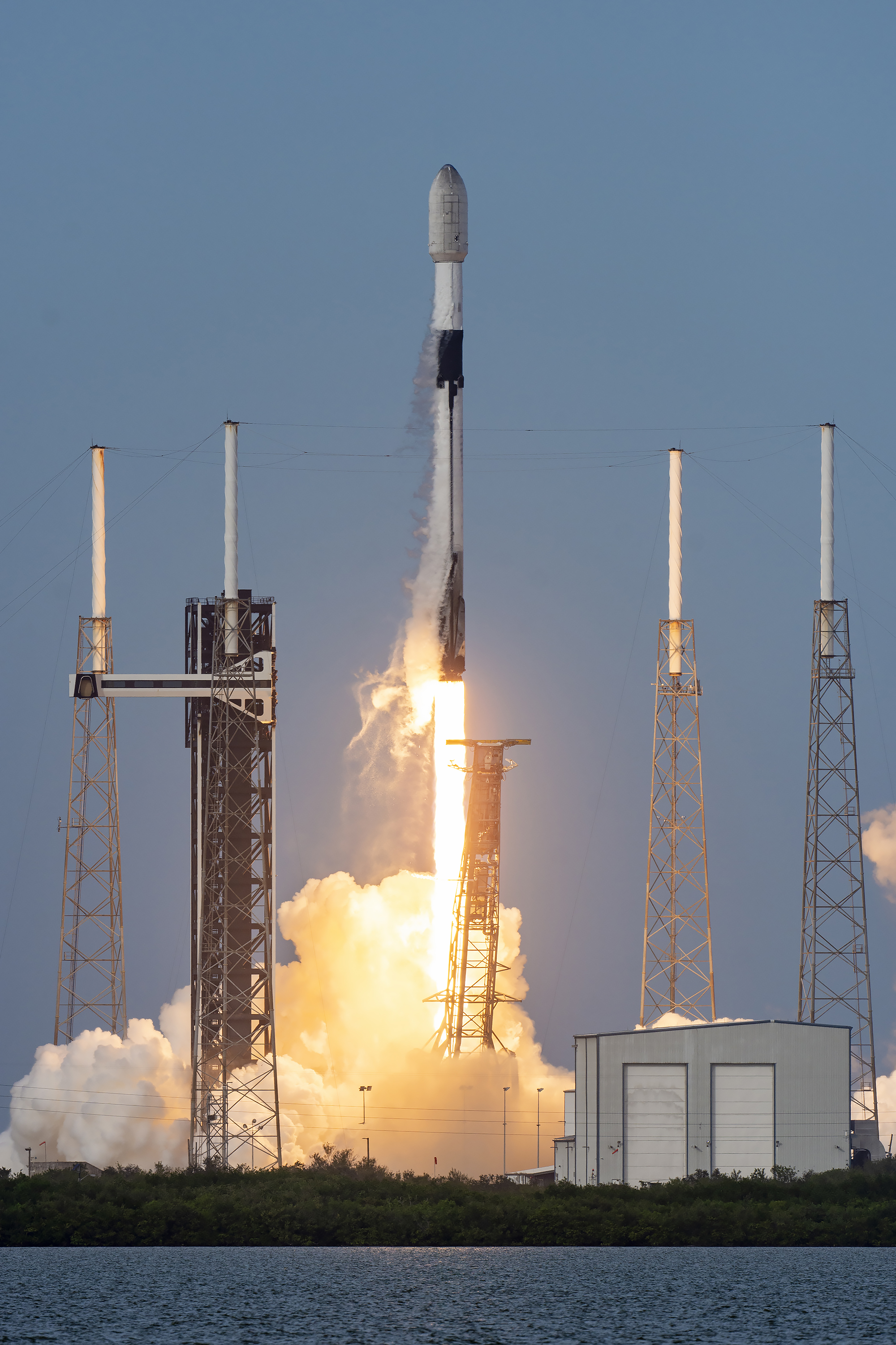 3月15日，马斯克：我现在在太空部署了超过3万个激光器。长期来看，数量可能超过1