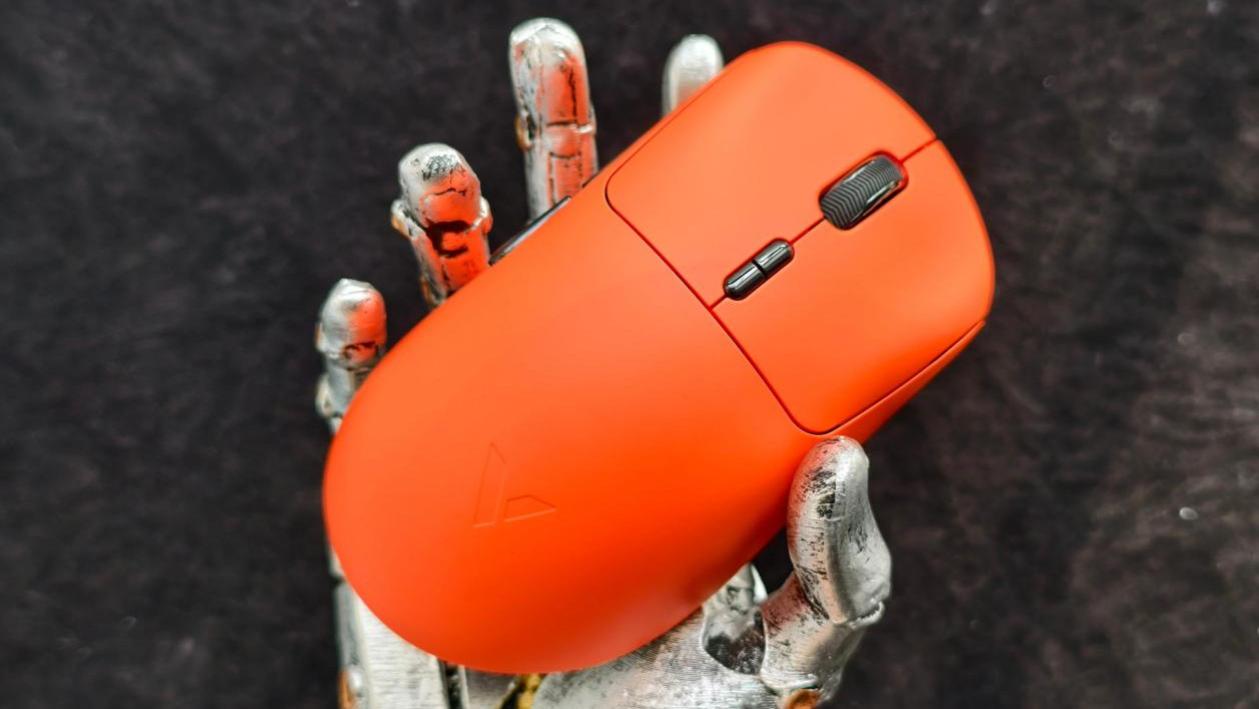 大手用户福音！雷柏VT3二代焰影橙双模电竞鼠标实测：原相3398传感器+原生双8K+超长续航，竞技办